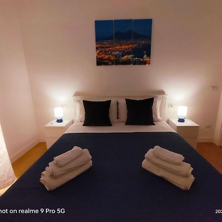 Le Follie Parthenopee Bed & Breakfast Napoli Bagian luar foto