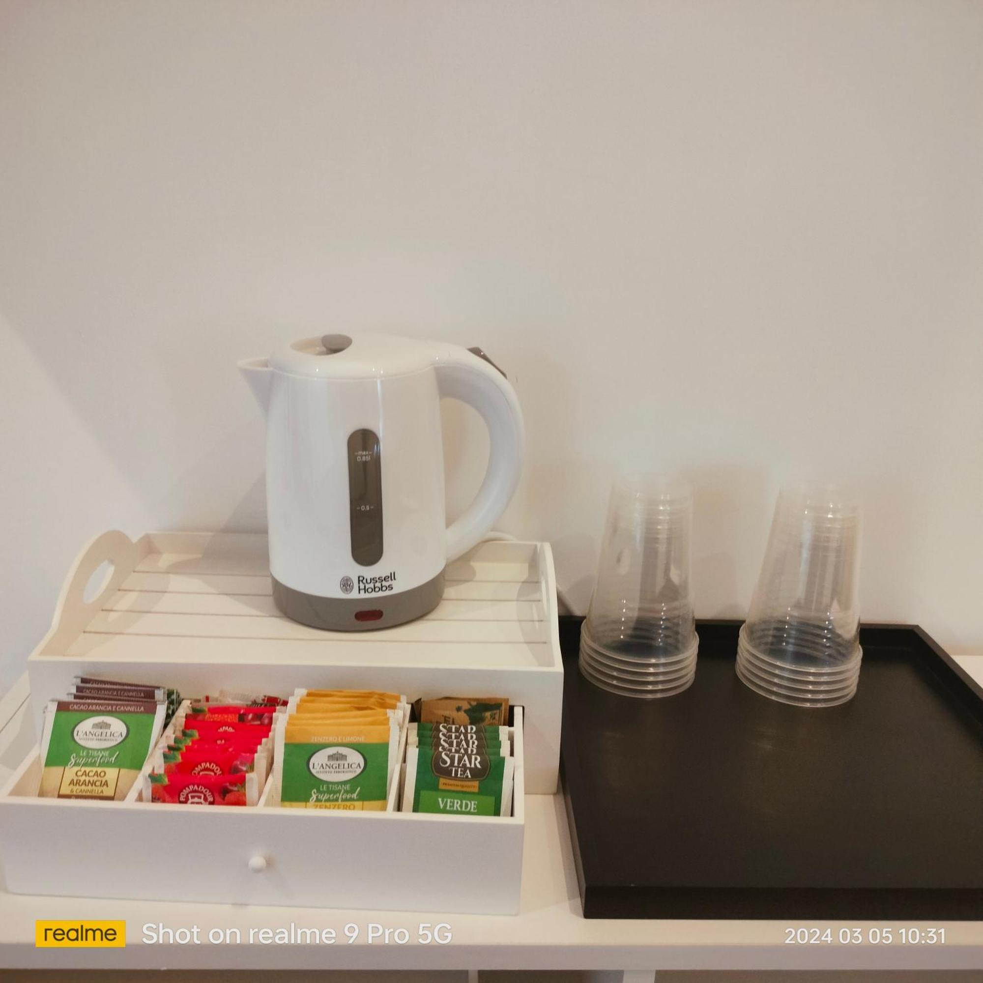 Le Follie Parthenopee Bed & Breakfast Napoli Bagian luar foto